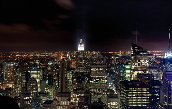 Keresek Felé Empire State Building Éjszaka — Stock Fotó