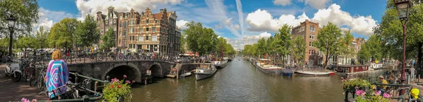 Canalside Amsterdam Panorama Bei Schönem Sonnenschein — Stockfoto