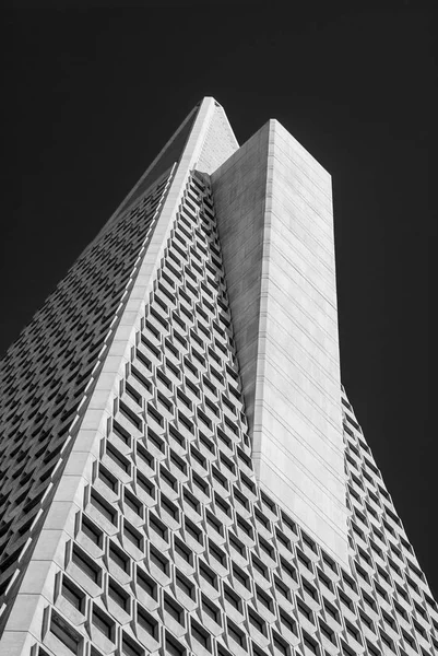 San Francisco'da bir depreme dayanıklı bina piramit-