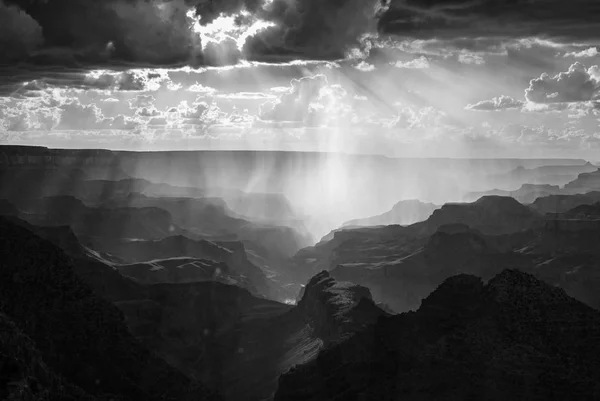 Dramatik günbatımı, Grand Canyon, ABD