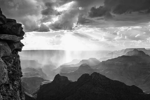 Kanyon de güneşin battığı