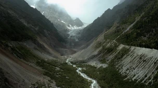 Glacier Chalaadi à Mestia au coucher du soleil. Géorgie — Video