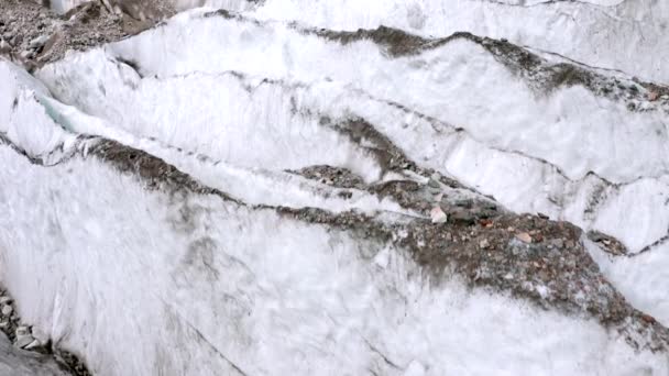 Glaciar Chalaadi en Georgia, cerca de un dron — Vídeos de Stock