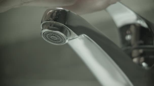 Eau du robinet, haute pression — Video