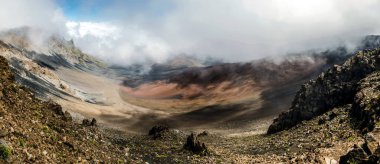Haleakala parkında vadinin panoramik manzarası