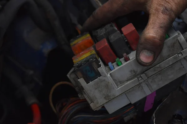 Técnico de mantenimiento Máquina de reparación — Foto de Stock