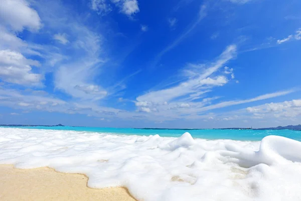 沖縄の青い空と海 — ストック写真