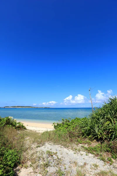 沖縄の美しい海と空 — ストック写真