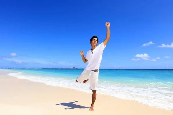 Happy Man Beach — Stock Photo, Image