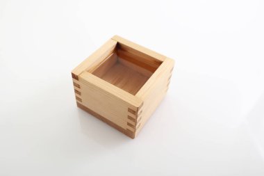 Geleneksel ahşap küp fincan Japon sake (masu)