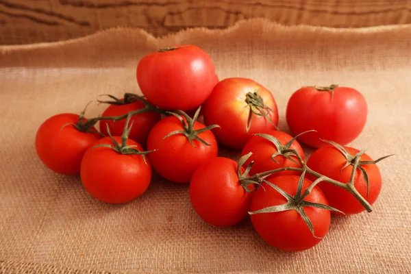 Färska Körsbärs Tomater Hampa Trasa — Stockfoto