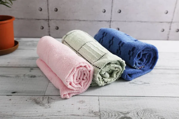 Rolled Towels Table — Stock Photo, Image