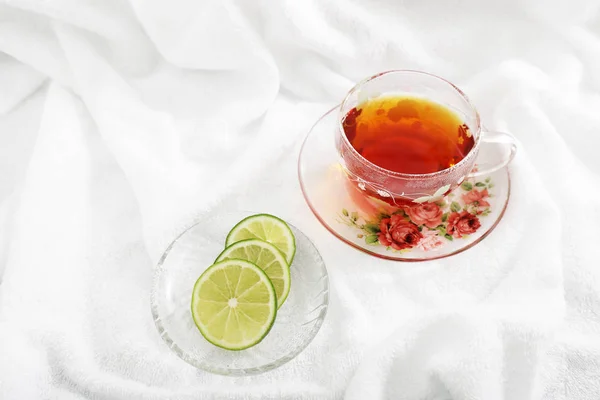 Uma Xícara Chá Com Frutas Cítricas Frescas — Fotografia de Stock