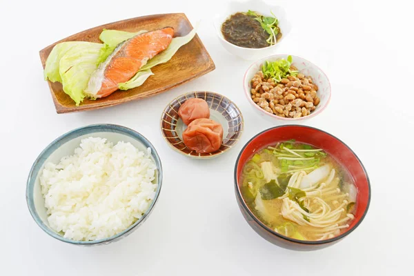 Yemek Masası Üzerinde Lezzetli Japon Mutfağı — Stok fotoğraf