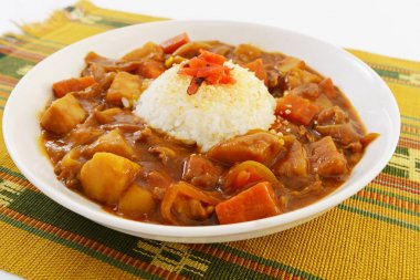 Lezzetli köri ve pilav