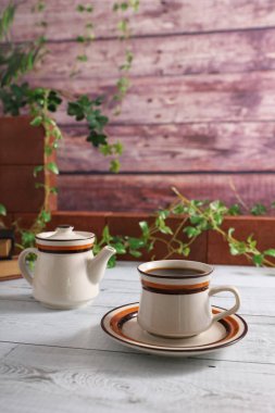 Masada lezzetli bir fincan kahve