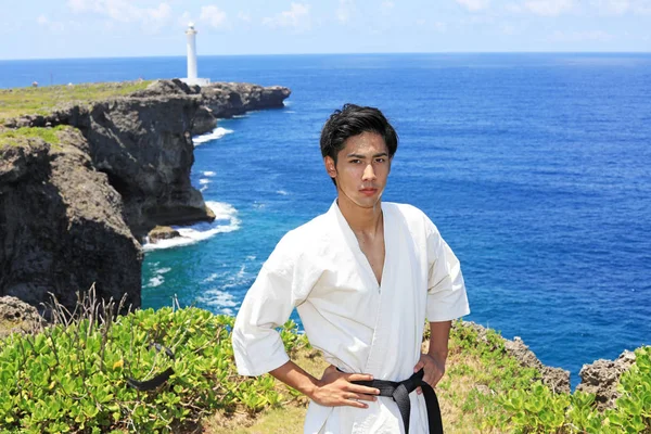 Kata Karate Hombre Entrenamiento — Foto de Stock