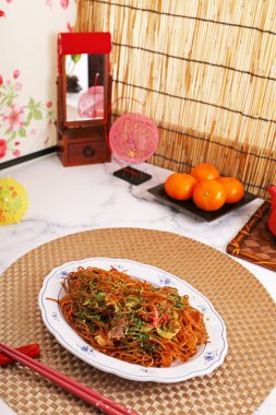 Japon mutfağı kızarmış erişte yakisoba