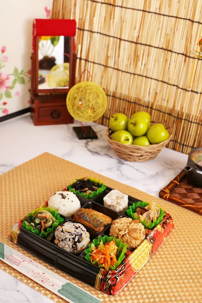 Heerlijke Japanse Gerechten Eettafel — Stockfoto