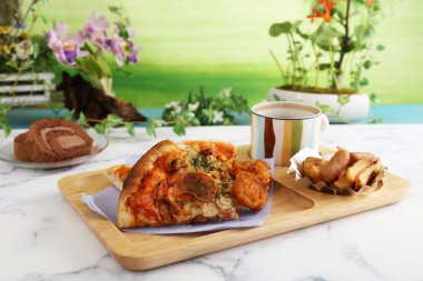 Masada lezzetli pizza ve kahve