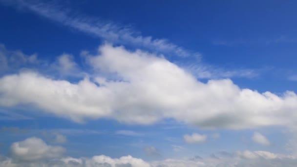 Weiße Wolken Blauen Himmel — Stockvideo