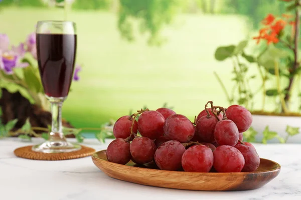 Copo Vinho Tinto Uvas — Fotografia de Stock