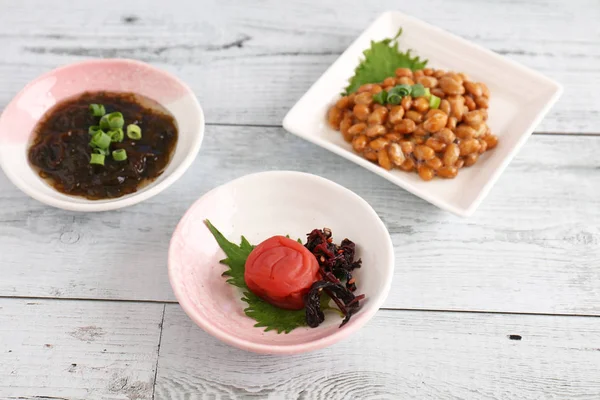Yemek Masasında Nefis Japon Mutfağı — Stok fotoğraf