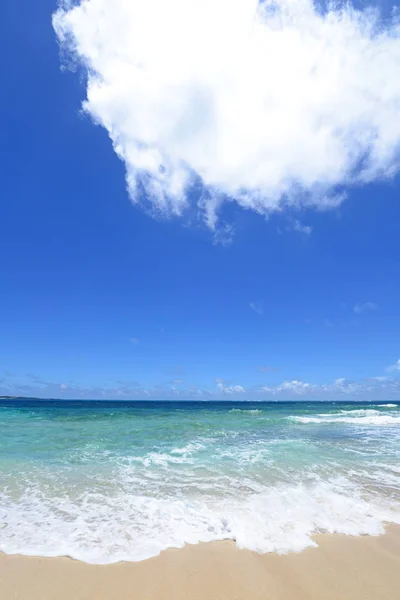 Okinawa Zümrüt Yeşili Deniz — Stok fotoğraf