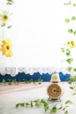 Masada eski moda metal çalar saat