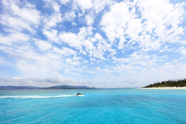 Blauer Himmel Und Meer Von Okinawa — Stockfoto