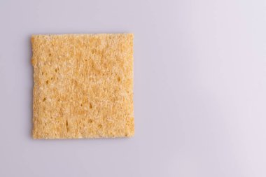 Diyet pirinç kraker beyaz arka plan üzerinde izole