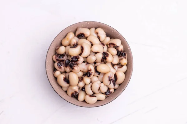 Kacang Fradinho Yang Dimasak Dalam Panci Tanah Liat Hitam Terisolasi — Stok Foto