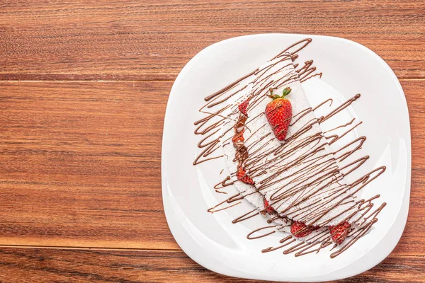 Tapioka Gefüllt Mit Erdbeeren Auf Holzboden Fladenbrot Aus Maniok Auch — Stockfoto