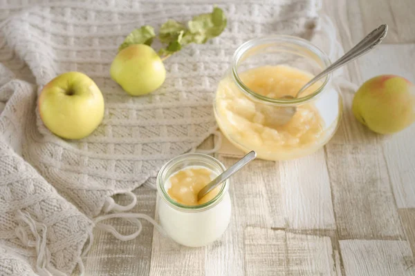 Homemade Applesauce Bowl Apples Decoration — Stock Photo, Image