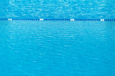 Yüzme Havuzu su mavi şeritli marker ile