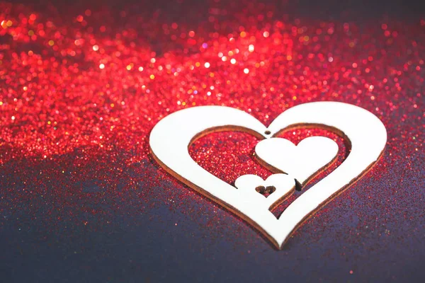 색종이 빨간색 바탕에 마음에 마음입니다 그리고 세인트 발렌타인의 — 스톡 사진