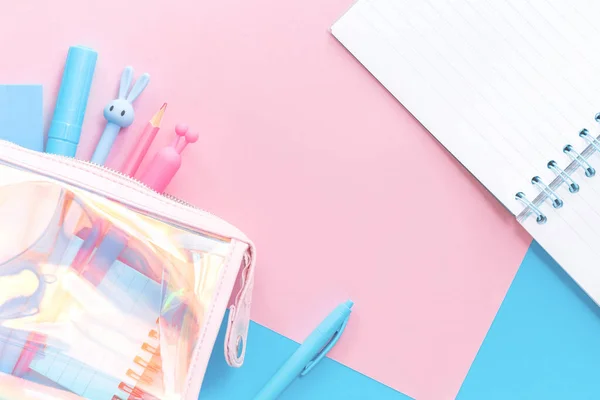 Çeşitli ofis ve okul pembe ve mavi kırtasiye