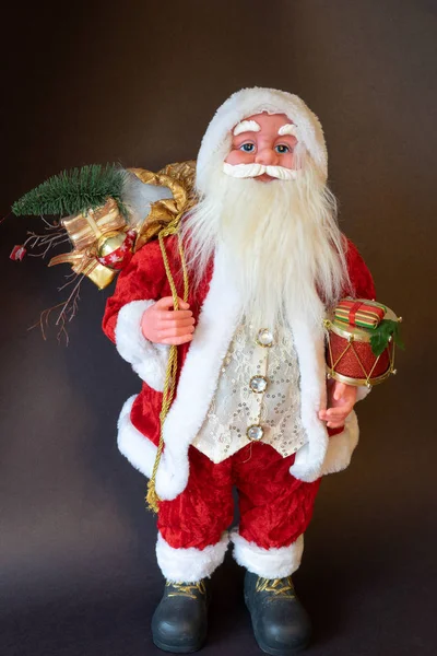 Güzel kırmızı Santa üzerine arka plan kopya alanı ile