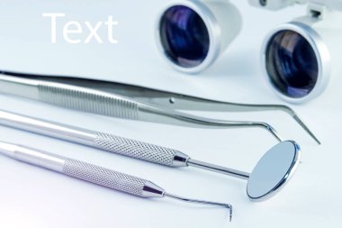 binoküler büyüteçler diş hekimliği. Optik diş hastalıkları tedavisinde uygulanması. Tıpta yeni teknolojileri kavramı