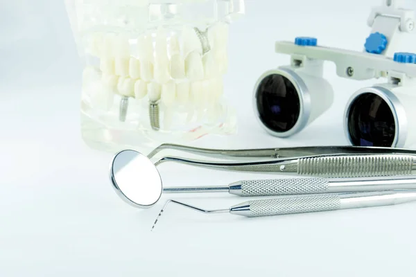 Verrekijker Loupes Tandheelkunde Toepassing Van Optica Behandeling Van Dental Ziekten — Stockfoto