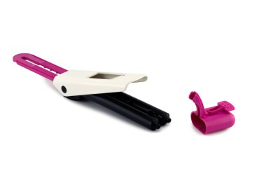 Diş çimento clicker yakın çekim beyaz arka plan izole et. Ortopedik stomatology