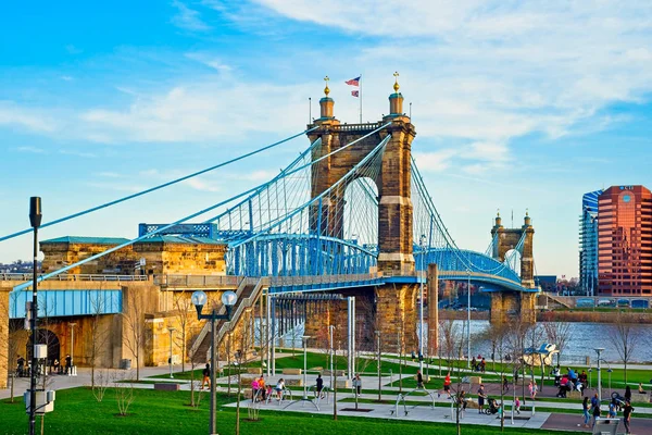 Cincinnati Abril 2018 Puente John Roebling Sobre Río Ohio Punto —  Fotos de Stock