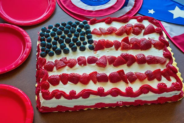 Flag cake and decor — Stock Photo, Image