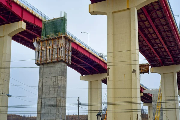 Motorvägsbro konstruktion — Stockfoto