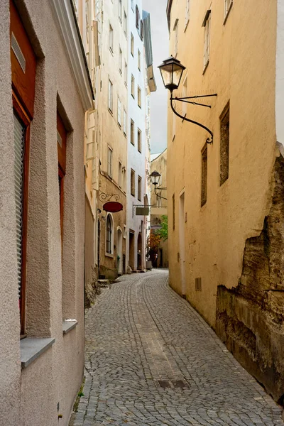 Eski Salzburg'da Steingasse — Stok fotoğraf