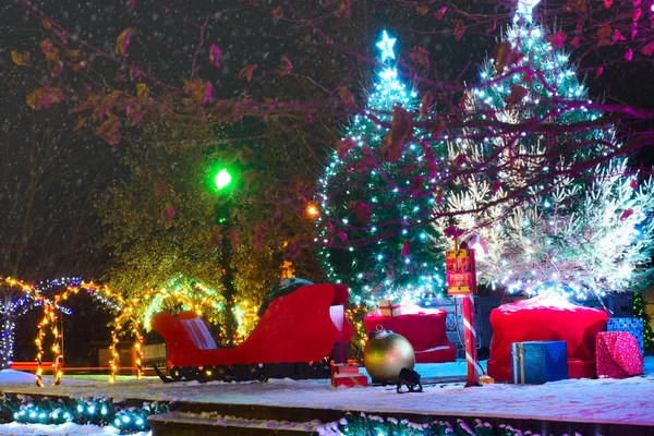 Christmas display in the snow — Stock Photo, Image