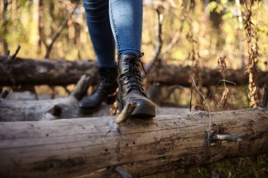 Düşmüş açtığında zammı. Ayak kızlar günlükleri hakkında ağır Çizmeli.