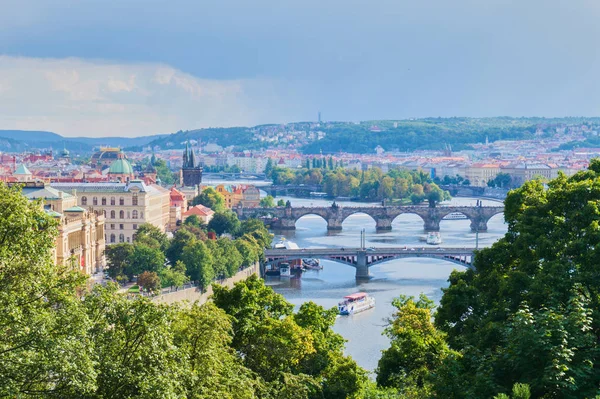 Över Floden Moldau Prag Sommar Dag Fem Broar Staden Prag — Stockfoto