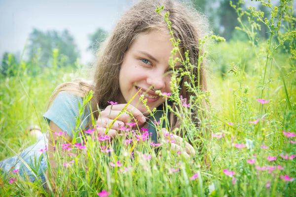 Summer Afternoon Girl Lies Forest Flower Meadow — Stock Photo, Image