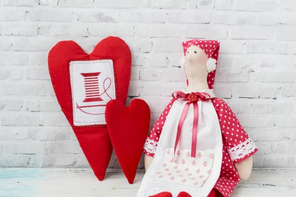 Textil Muñeca Ama Casa Con Corazones Textiles Hechos Mano Muñeca —  Fotos de Stock